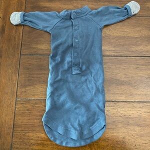Goumi 24 HOUR CONVERTIBLE
GOWN MIDNIGHT